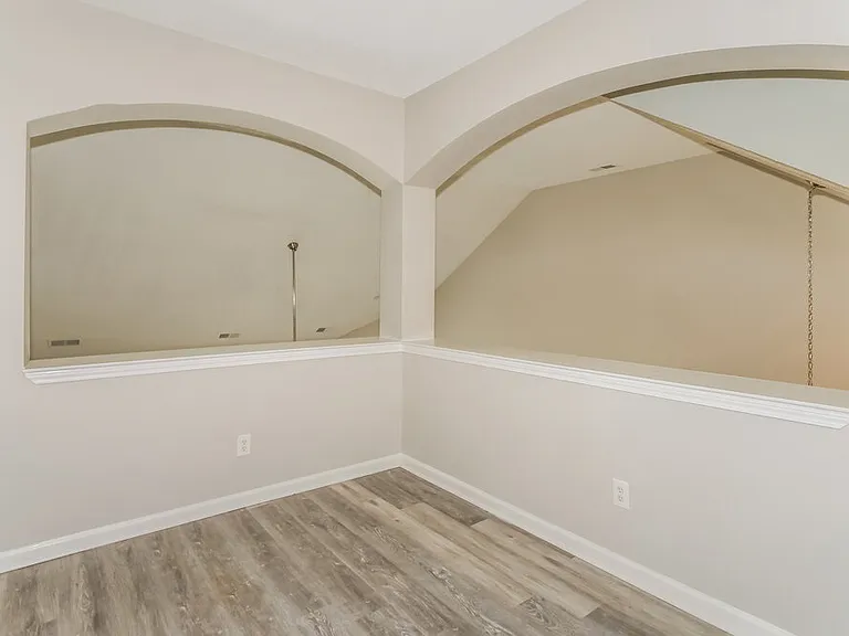 1043 Averett Cv — Photo 9