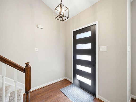 5th image of 6 Hawkseye Pl