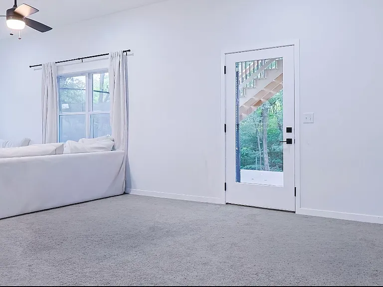1246 Rich Blvd — Photo 33