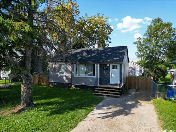 1012 4th STREET E, Prince Albert, SK S6V 0K9