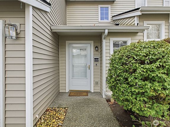 3rd image of 10030 Holly Drive #122