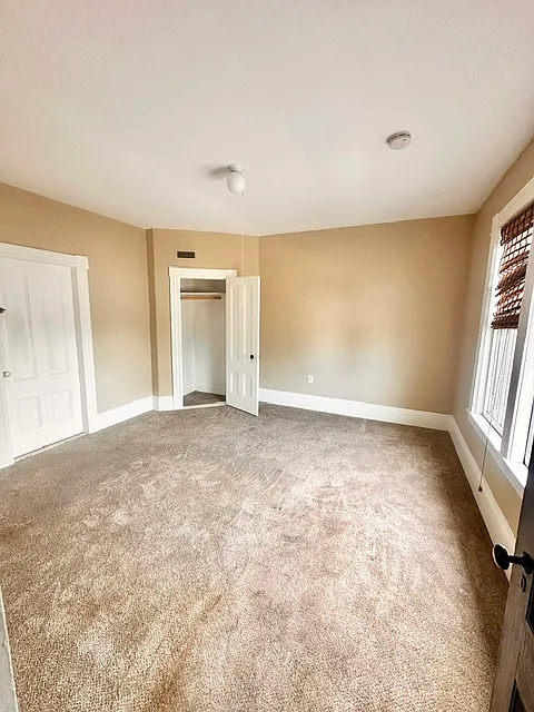 3 bed, 1200 sqft, $2,200 — Photo 4