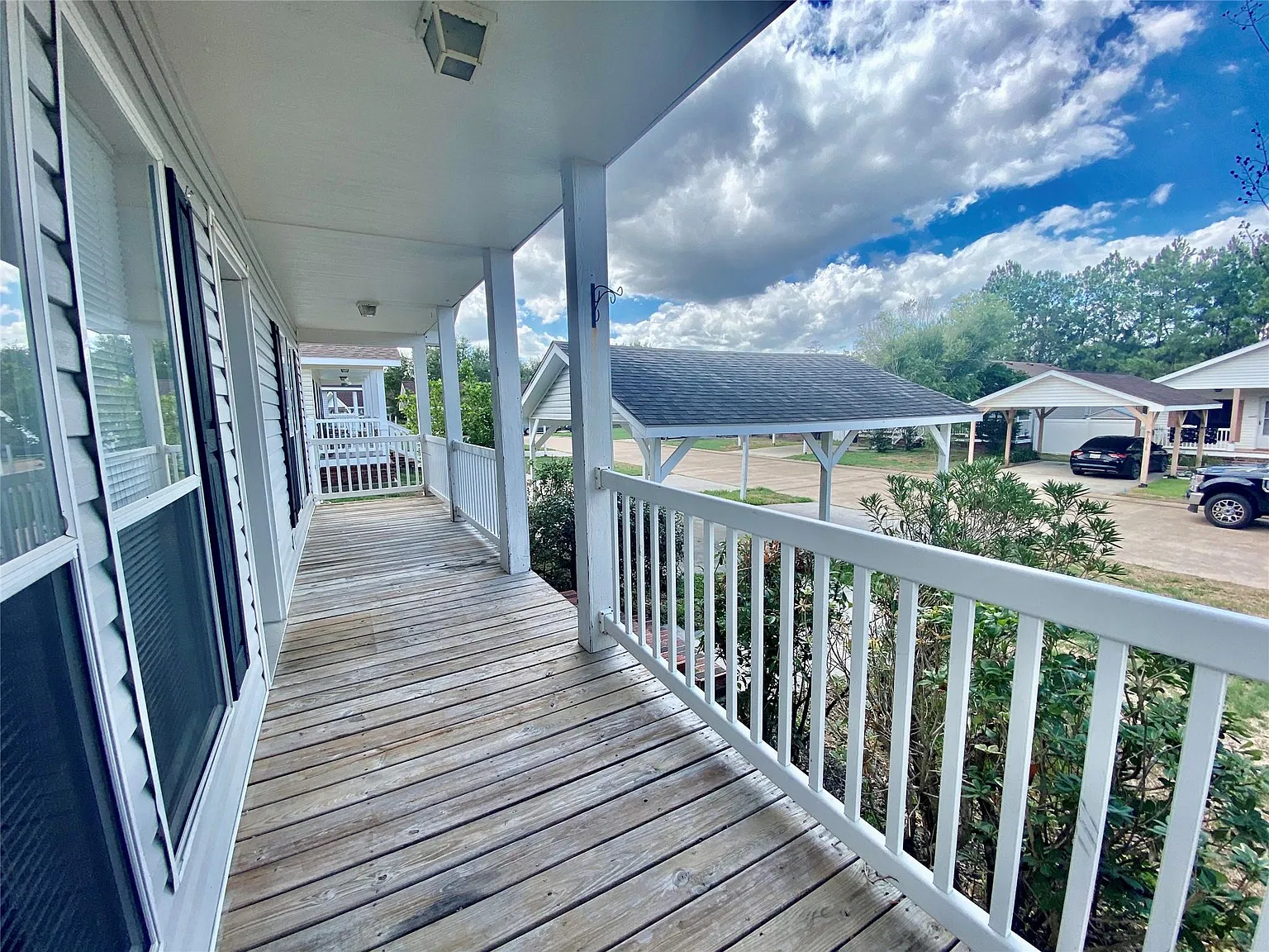 3 bed, 2.0 bath, 1290 sqft, $1,525 — Photo 3