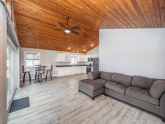 3rd image of 3053 Baseline Rd