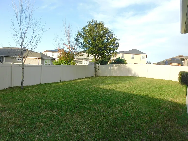 2135 Donahue Dr — Photo 28