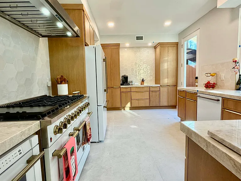 W Terrylynn Pl — Photo 7