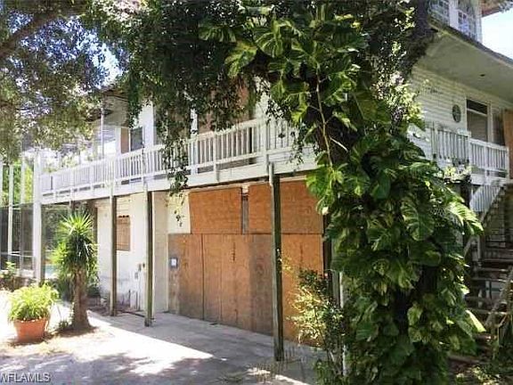 3rd image of 1909 Sheffield Ave