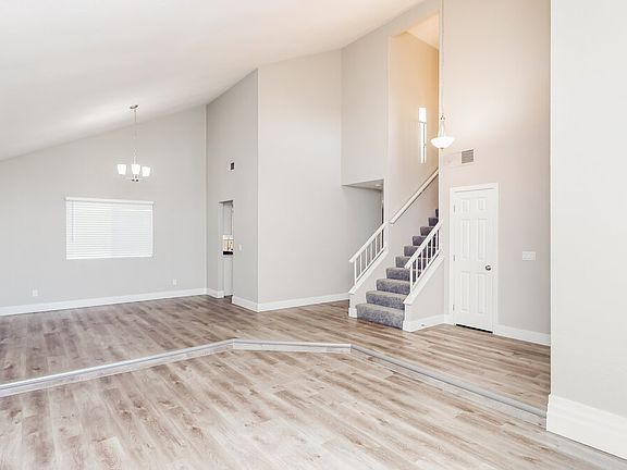 5th image of 333 Santa Monica Dr