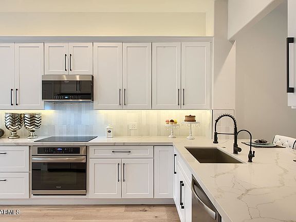 3rd image of 11763 N 135th Pl