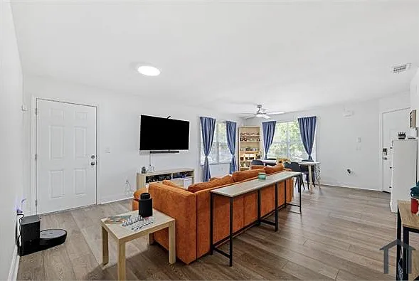 3801 Carroway St — Photo 3