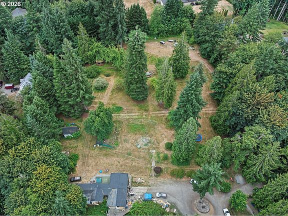 2nd image of 15611 NE Doneta Rd