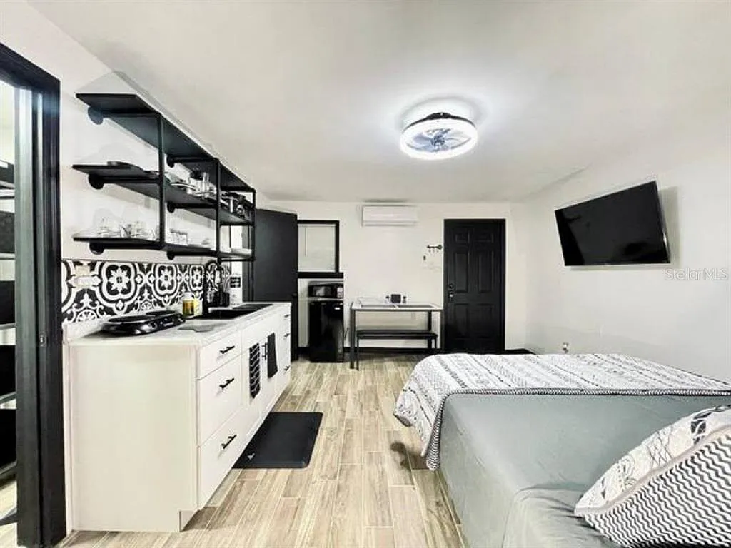 1 bed, 1.0 bath, 2689 sqft, $1,600 — Photo 3