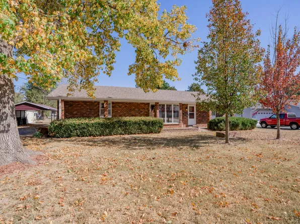 626 N Park Place, Bolivar, MO 65613