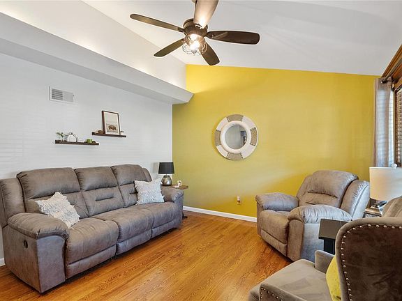 5th image of 2822 Claypool Dr