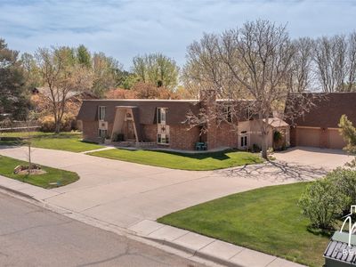 1710 E Crestway Dr, Garden City, KS, 67846