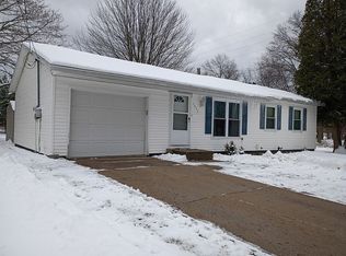 1053 S Livingston St, Whitehall, MI 49461