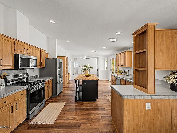 5th image of 2705 W MOCKINGBIRD Street
