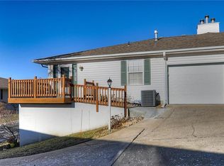320 E Hansen Ct #27, Independence, MO 64055