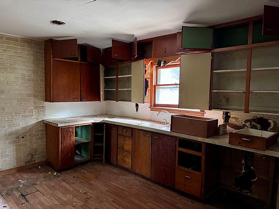 5th image of 1108 W Finney Ave