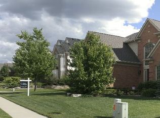 1224 Welland Dr, Rochester, MI 48306