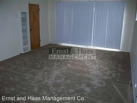 2nd image of 2527 Eucalyptus Ave #3