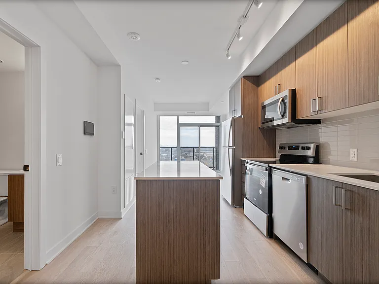 2782 Barton St E #608 — Photo 10