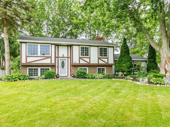 228 Overland Trl, West Henrietta, NY 14586