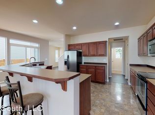 2509 8th St SW, Puyallup, WA 98373