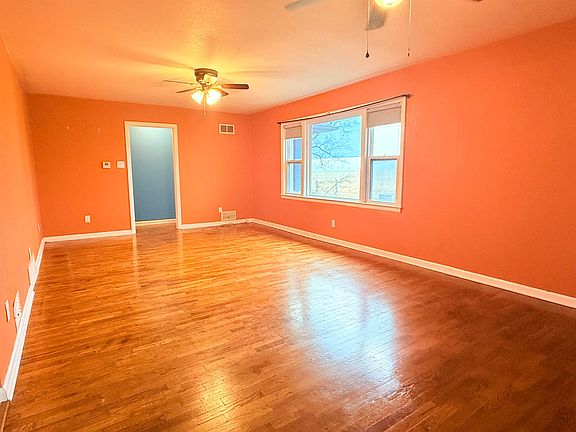 5th image of 1898 300th St