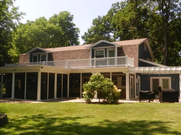 228 Ibis St, Put In Bay, OH 43456