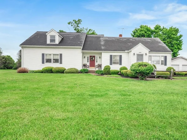 14000 Flatts Rd, Waterford, PA 16441