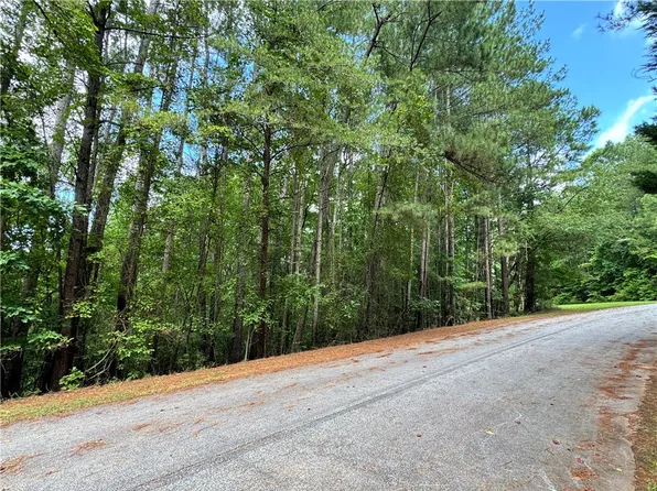127 Creek View Dr, Seneca, SC 29678