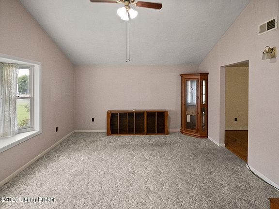 3rd image of 14725 Leitchfield Rd