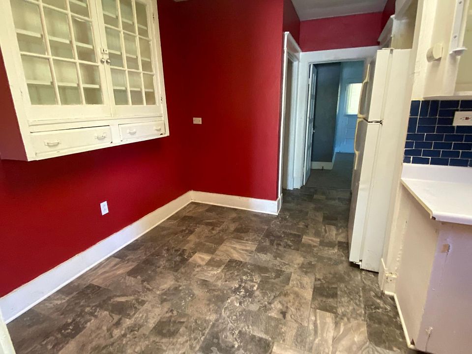 1936 College Ave, Conway, AR 72034 Zillow