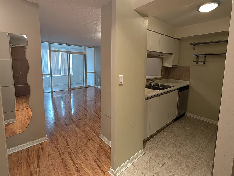 1 Hickory Tree Rd #4 — Photo 8