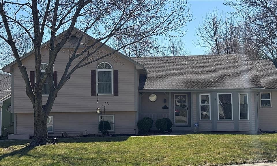 1st image of 1501 NE Misty Ln