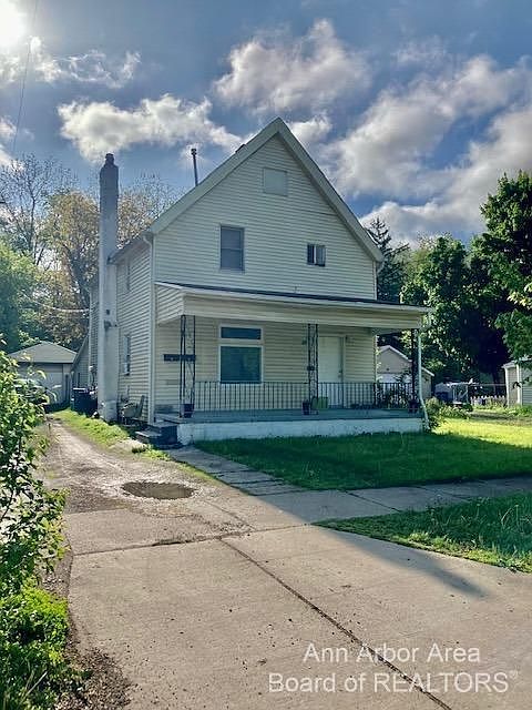 1st image of 109 S Grove St