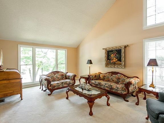 4th image of 2610 Dering Gate Dr