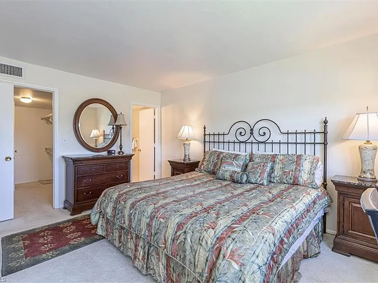 5483 Rattlesnake Hammock Rd #B201 — Photo 12