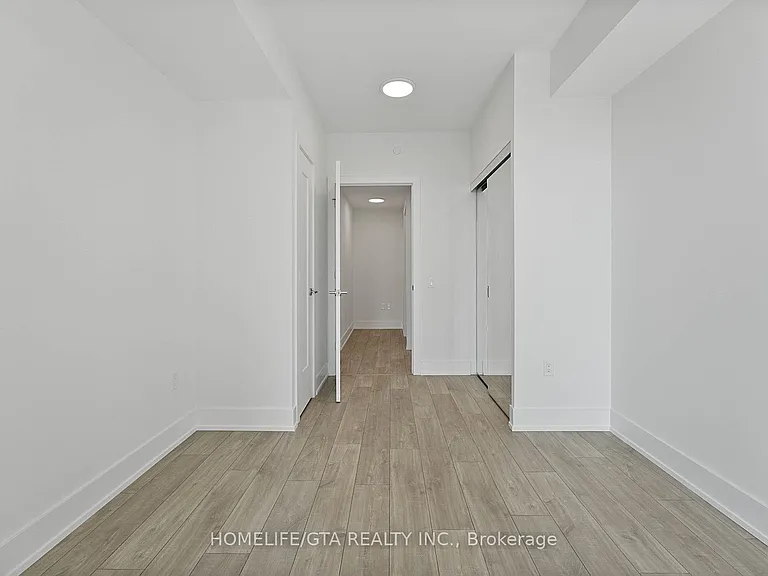 858 Dupont St #602 — Photo 33