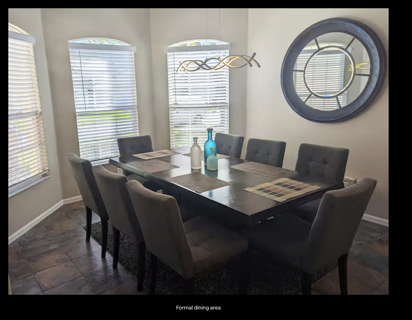 Lovely 4 Bedroom, Pool Home, Game Room, Disney 8 miles — Photo 4