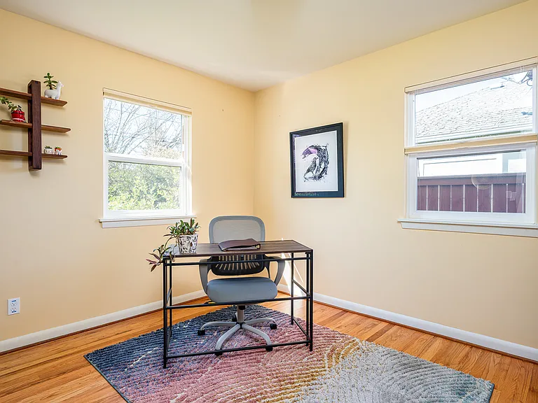 8922 SE Market St — Photo 14