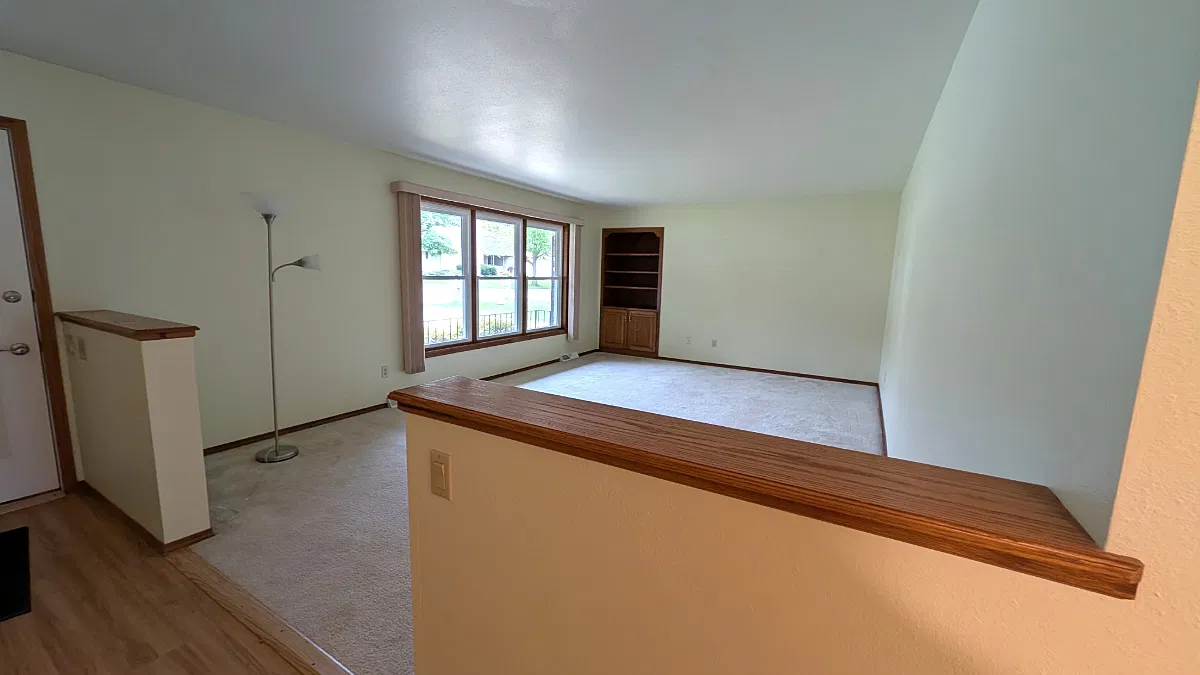 3 bed, 1632 sqft, $2,100 — Photo 3