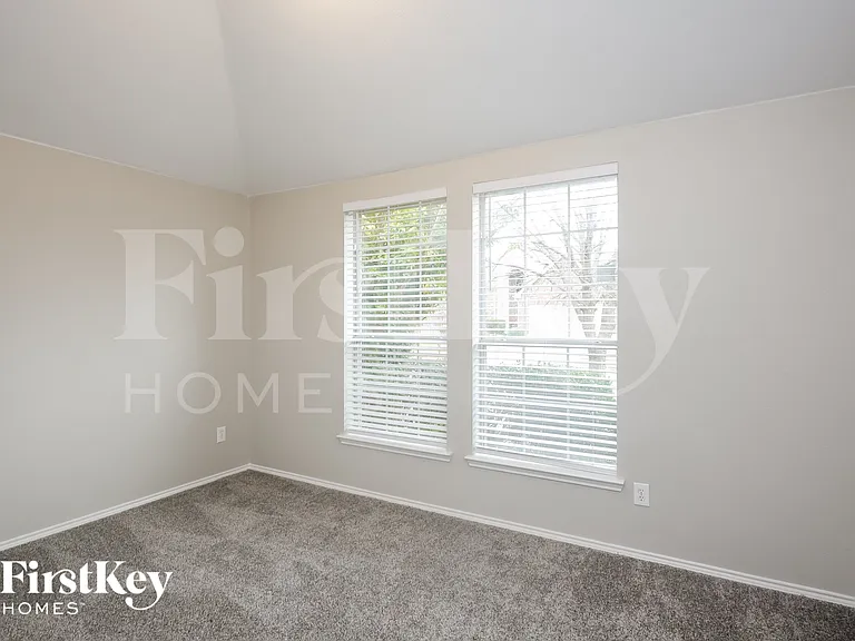 1829 Canvasback — Photo 14