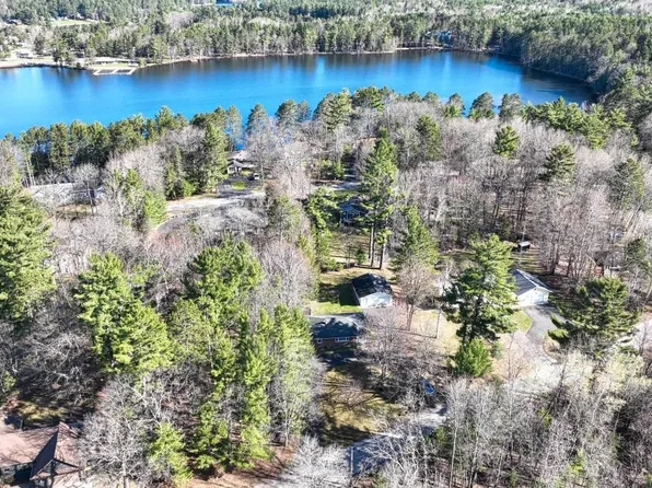 1043 E Maple St, Eagle River, WI 54521