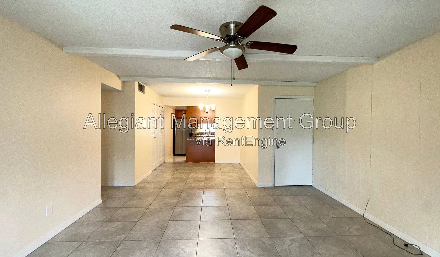 2 bed, 2.0 bath, 1045 sqft, $1,599 — Photo 4