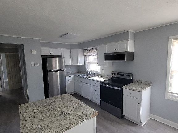 3rd image of 260 Bolling Hill Ln