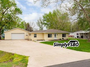 7627 24th St, Milan, IL 61264