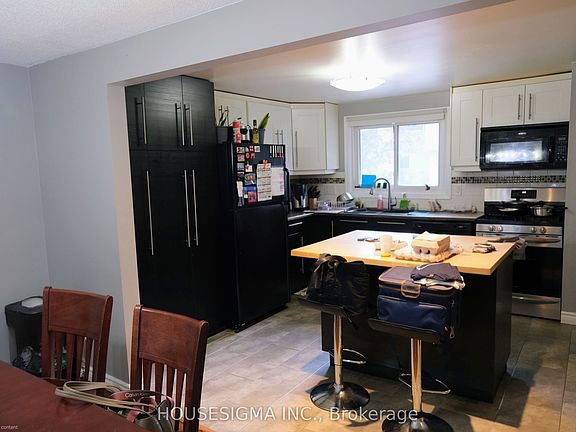 5th image of 159 Sandringham Cres #88