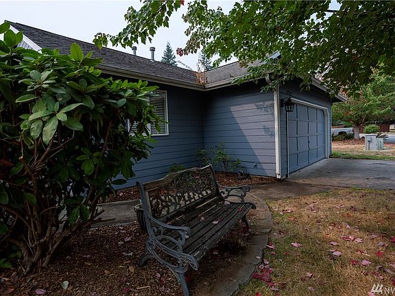 3rd image of 17722 27th Ave NE